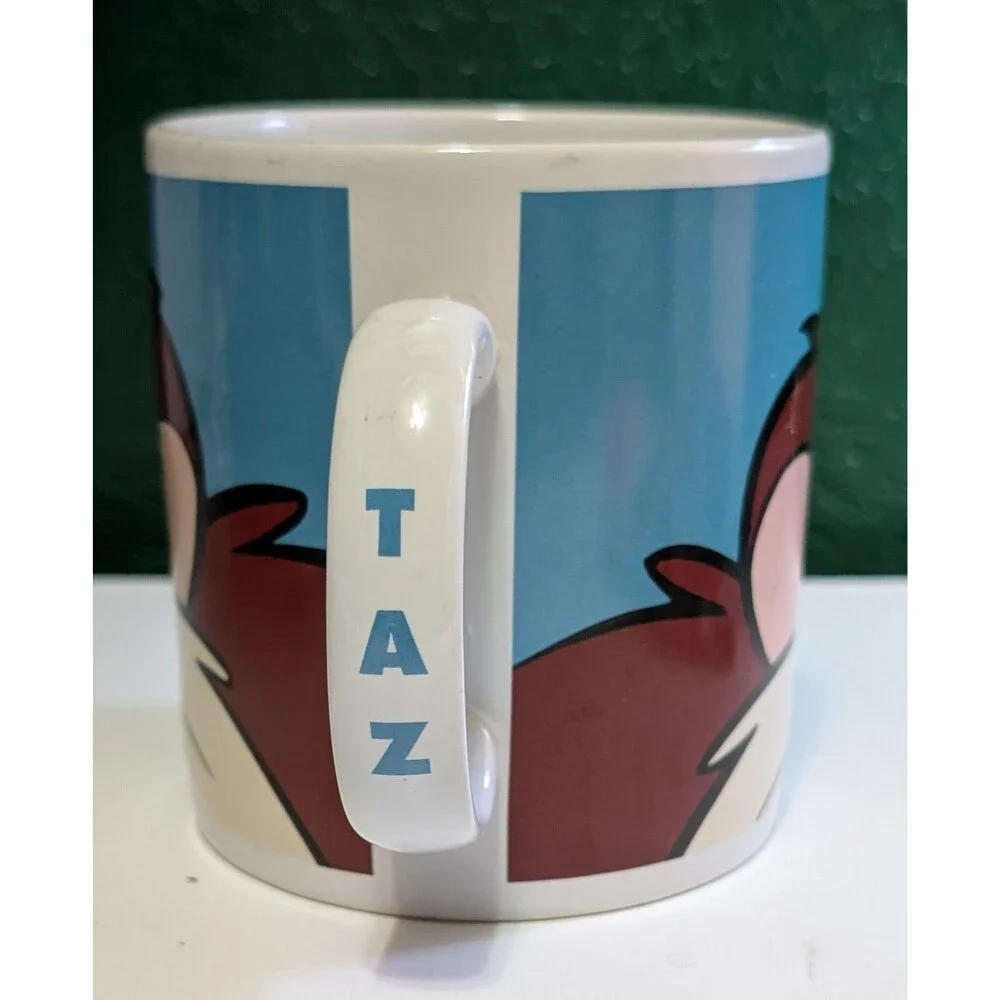 Looney Tunes Taz Tasmanian Devil Coffee Mug Cup Vintage 1997 Warner Bros Studio